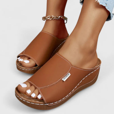 Vivia | Soft Horizon Sandal